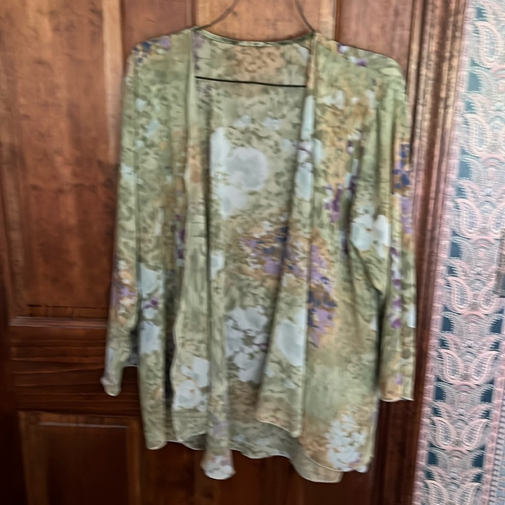 Dinah Lee Wispy light open top to be worn over a sleeveless dress